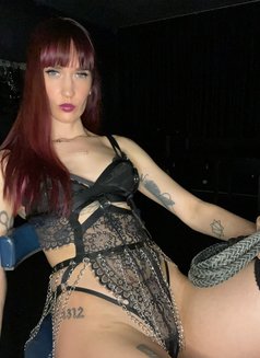 Mistress Yuna - dominatrix in Thessaloniki Photo 2 of 11