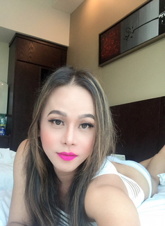 Mistress Yvancaxxx - Transsexual escort in Manila Photo 4 of 15