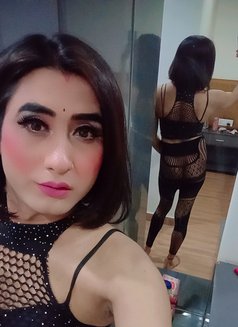Mistress Zareenjaan - Transsexual escort in New Delhi Photo 4 of 5