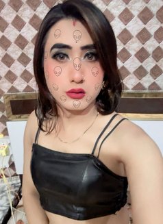 Mistress Zareenjaan - Transsexual escort in Noida Photo 7 of 8