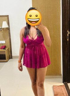 Misty 26 years - escort in Mumbai Photo 2 of 5