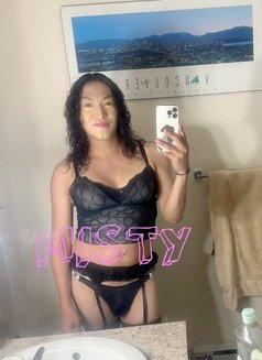 Misty - Transsexual escort in Vancouver Photo 5 of 18