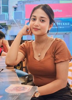 Mita Roy - escort in Kolkata Photo 2 of 6