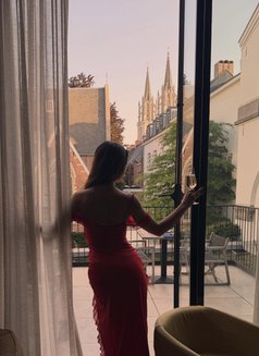 Anya - escort in Mumbai Photo 4 of 5