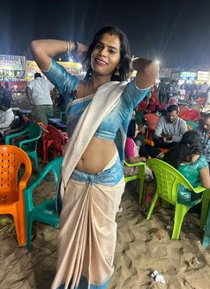 Mithra - Transsexual escort in Chennai Photo 2 of 4