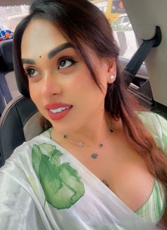 Mithra - Transsexual escort in Chennai Photo 2 of 3
