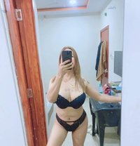 Cam show only - puta in Mumbai Photo 13 of 21