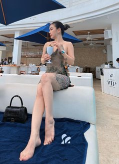 Giana - puta in Dubai Photo 6 of 14