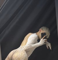 Miu - Transsexual escort in Al Manama