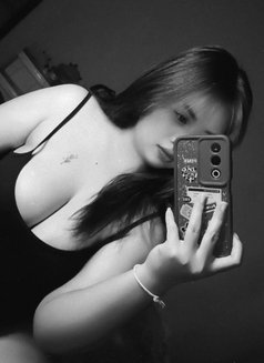 Miuli - escort in Mumbai Photo 1 of 4