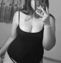 Miuli - puta in New Delhi