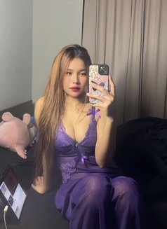 Miumiu - escort in Abu Dhabi Photo 1 of 6