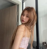 Miumiu - escort in Abu Dhabi Photo 5 of 6