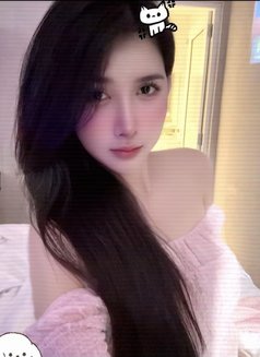 Miumiu19xxxx - Dominadora transexual in Ho Chi Minh City Photo 5 of 5