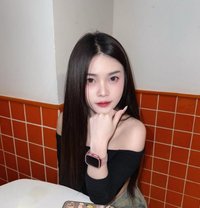 Miwmiw - puta in Surabaya