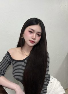 Miwmiw - escort in Surabaya Photo 3 of 4