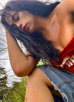 Mix MCQUEEN Best girlfriend experience - Acompañantes transexual in Manila Photo 18 of 21