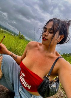 Mix MCQUEEN Best girlfriend experience - Acompañantes transexual in Manila Photo 21 of 21