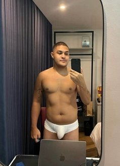 Mixed Arab Tony Xxl - Acompañantes masculino in Manila Photo 5 of 7