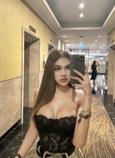 Filipina/latina 6inch TS - Transsexual escort in Bangkok Photo 13 of 14