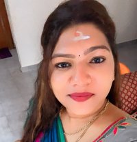 Miya Dolly - Dominadora transexual in Chennai