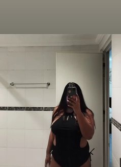 Miya - escort in Manila Photo 3 of 3