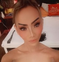 Goddess miya - Acompañantes transexual in Singapore Photo 1 of 11