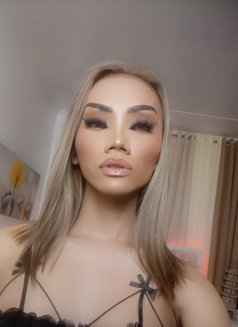 Goddess miya - Transsexual escort in Singapore Photo 10 of 15