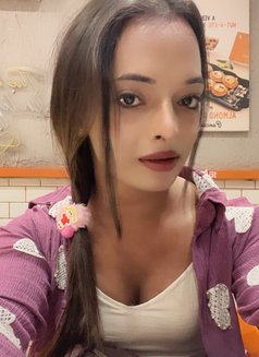 Miya - Transsexual escort in New Delhi Photo 1 of 8
