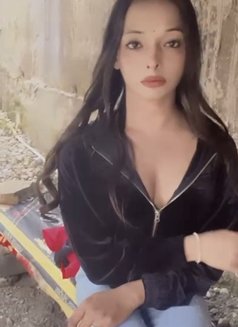 Miya - Transsexual escort in New Delhi Photo 2 of 8