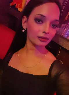Miya - Transsexual escort in New Delhi Photo 7 of 8