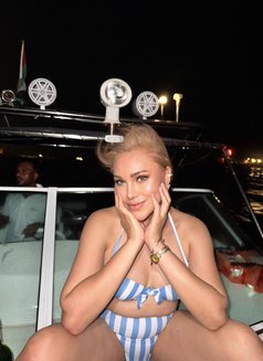 Miya - puta in İstanbul Photo 5 of 9