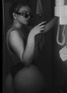 Miya - escort in Tbilisi Photo 12 of 17