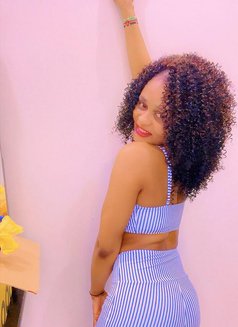 Miyah - escort in Riyadh Photo 2 of 7