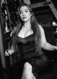 Mizzi Red - Dominadora in Manila Photo 3 of 3