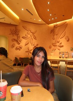 Mjane - escort in Manila Photo 13 of 19