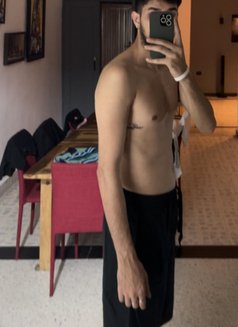 mjm - Male escort in Cairo Photo 2 of 5