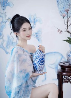 yi han - puta in Bangkok Photo 3 of 11