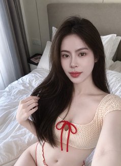 Mju Sukhumvit - escort in Bangkok Photo 4 of 7
