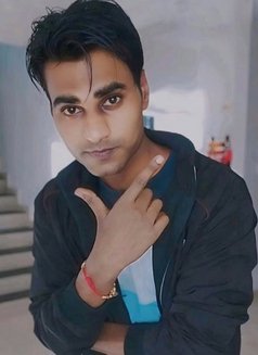 Mkdmannu - Male escort in Surat Photo 2 of 4