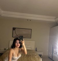 Mlinh - escort in Madinah