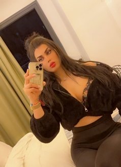 Mlk - Transsexual escort in İstanbul Photo 13 of 14