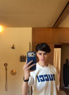 Mmtwink - Male escort in Dubai Photo 7 of 9