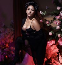 Mo Ka Ng - Transsexual escort in Manila