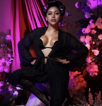 Mo Ka Ng - Transsexual escort in Manila