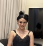 Mo Mo - Transsexual escort in Jeddah Photo 1 of 1