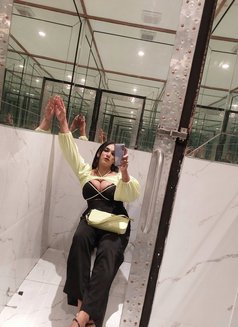 Moanan - Transsexual escort in Phuket Photo 1 of 8