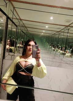 Moanan - Transsexual escort in Phuket Photo 2 of 8