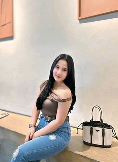 Mobile massage services in Westland Asia - escort in Nairobi Photo 5 of 6