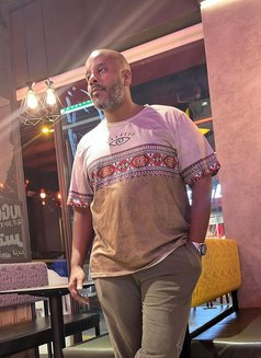 Mode - Male escort in Dubai Photo 2 of 4